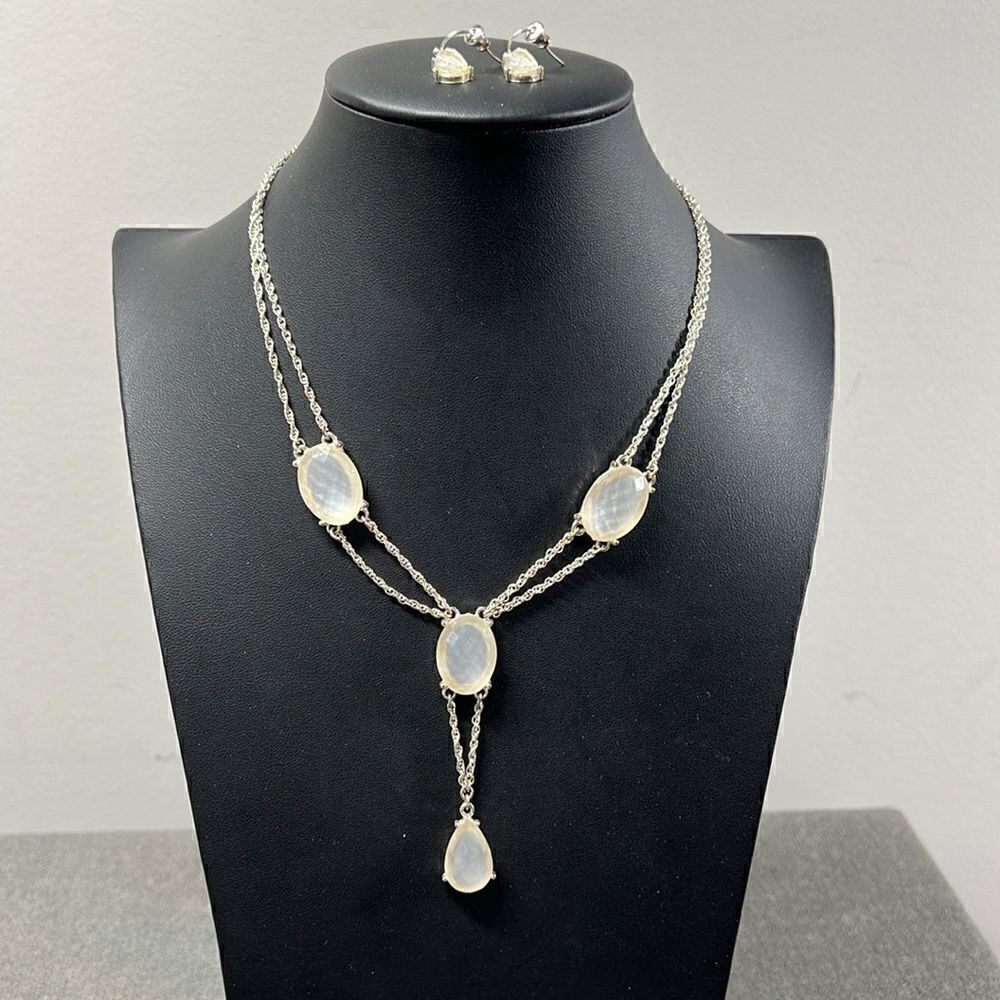 Avon Matching Necklace and Earrings